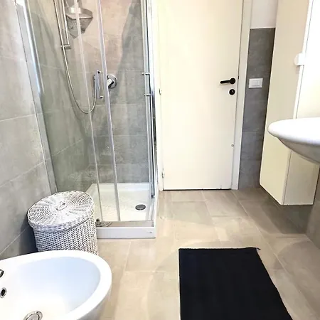 Trilocale Con Terrazza A - P030 *