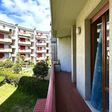 Trilocale Con Terrazza A - P030 *